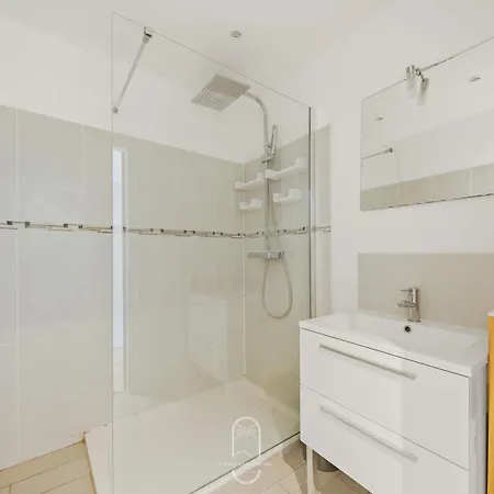 Bali Jacuzzi Balneo Cinema