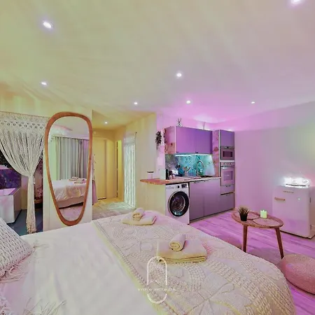 Bali Jacuzzi Balneo Cinema Appartement *